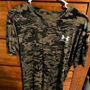 Underarmour camo shirt